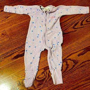 ⭐️SALE 3/$10 ❄️ 6-12M Purple with blue hearts onesie